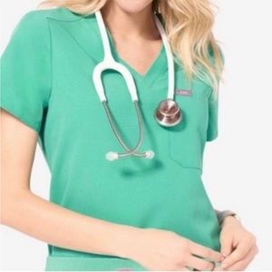 FIGS Surgical Green One Pocket Scrub Top medium